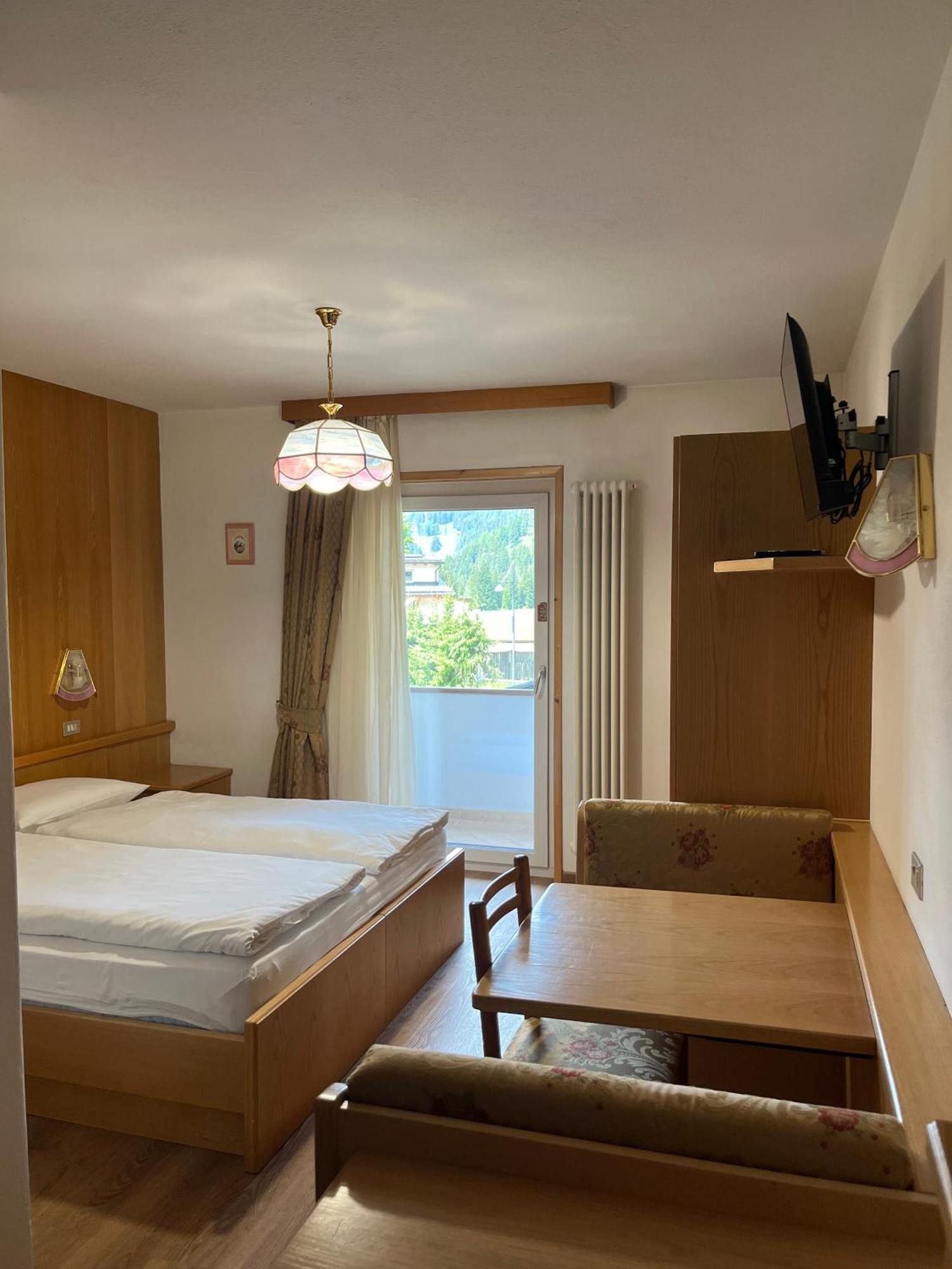 Dolomiten Hotel Irma Canazei Eksteriør billede