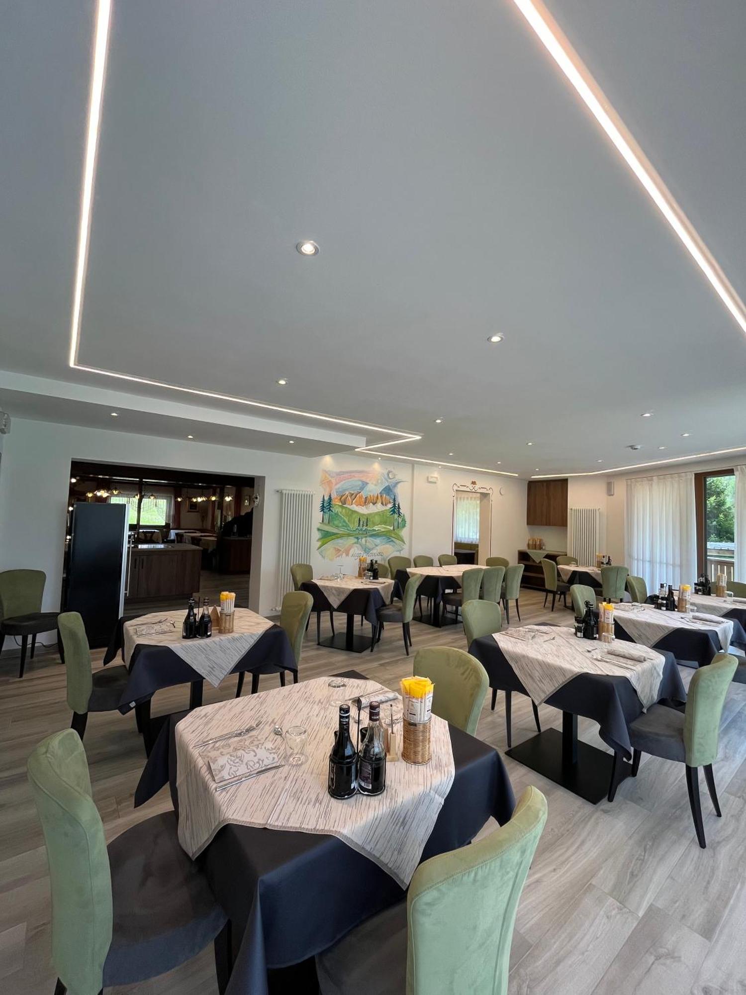 Dolomiten Hotel Irma Canazei Eksteriør billede