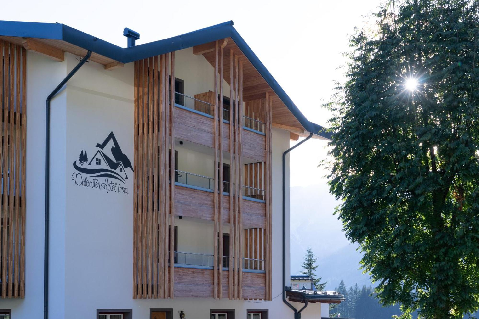 Dolomiten Hotel Irma Canazei Eksteriør billede