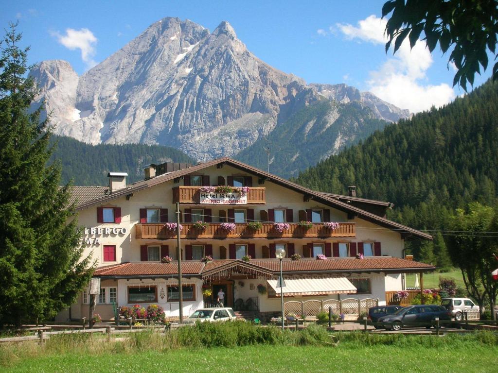 Dolomiten Hotel Irma Canazei Eksteriør billede